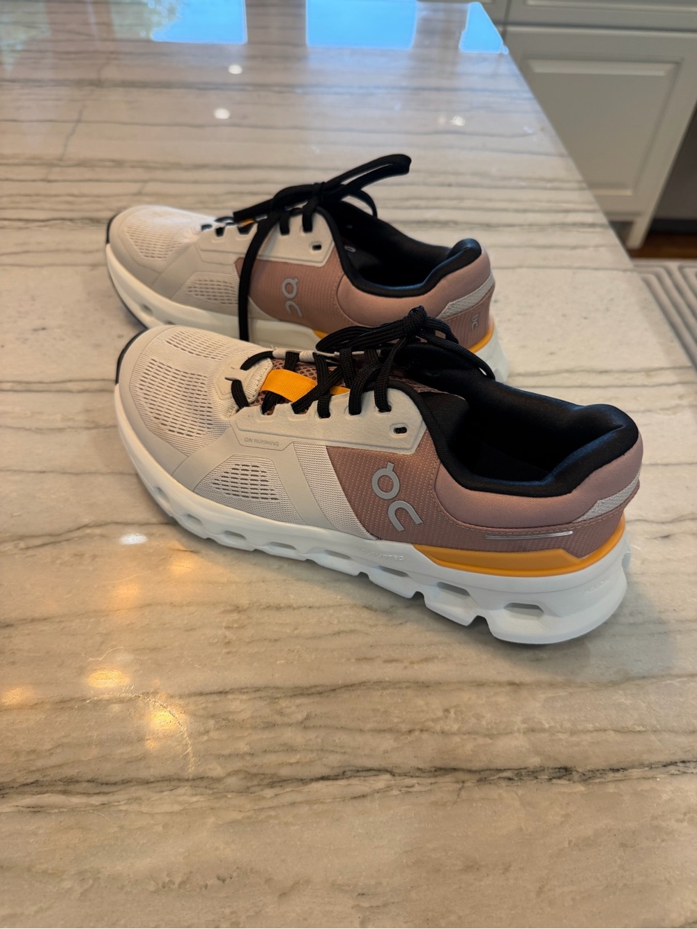 On Running cloud runner Women's 8.5 in White,Pink/blush and orange